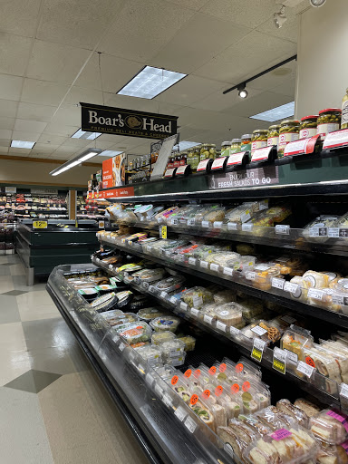 Grocery Store «Quality Food Center», reviews and photos, 460 E North Bend Way, North Bend, WA 98045, USA