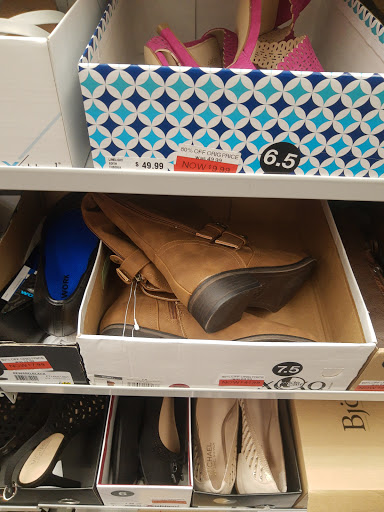 Shoe Store «Rack Room Shoes», reviews and photos, 1985 E Main St #1, Spartanburg, SC 29307, USA