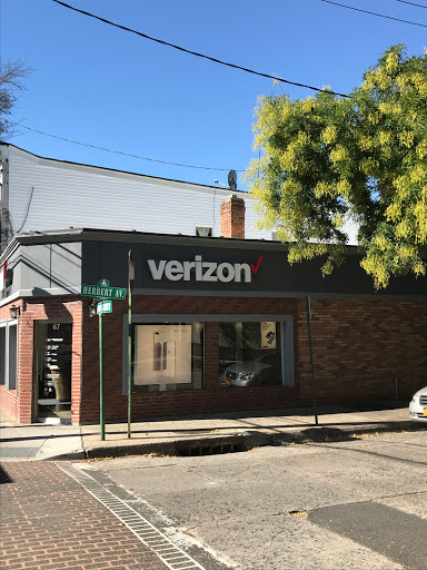 Cell Phone Store «Verizon Wireless», reviews and photos, 67 Main St, Port Washington, NY 11050, USA