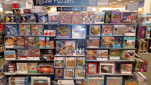 Book Store «Barnes & Noble Booksellers Happy Valley», reviews and photos, 2501 W Happy Valley Rd, Phoenix, AZ 85085, USA