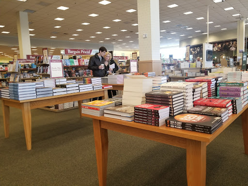 Book Store «Barnes & Noble», reviews and photos, 2751 Paper Mill Rd, Wyomissing, PA 19610, USA