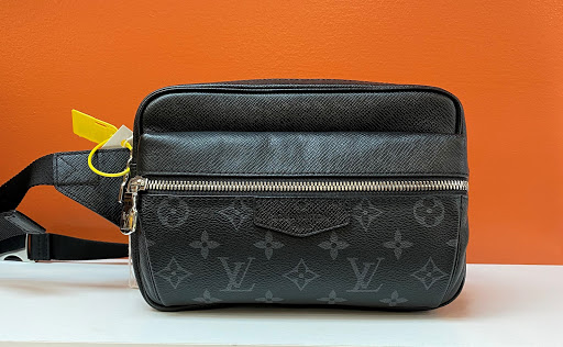 Pawn Shop «Chesapeake Square Pawn», reviews and photos, 2125 Starmount Pkwy #123, Chesapeake, VA 23321, USA