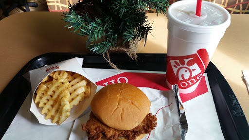 Fast Food Restaurant «Chick-fil-A», reviews and photos, 1781 Eatonton Rd, Madison, GA 30650, USA