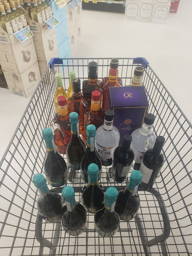 State Liquor Store «NH Liquor & Wine Outlet», reviews and photos, 234 White Mountain Hwy, Conway, NH 03818, USA