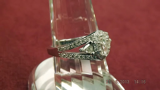 Jewelry Store «Jewelry, Gems & Design Co.», reviews and photos, 9542 W 147th St, Orland Park, IL 60462, USA