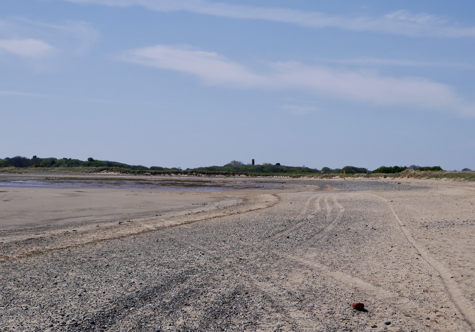 Foto van Millom Beach gelegen in een natuurlijk gebied