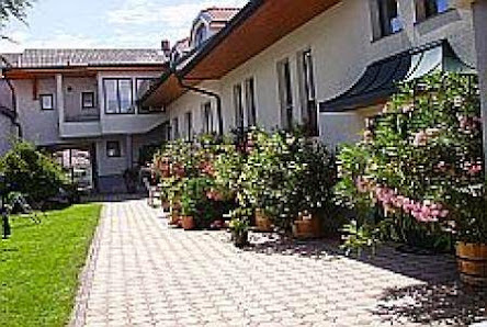 Gästehaus-Weingut Hildegard und Hans Gangl Apetlonerstraße 9, 7142 Illmitz, Österreich