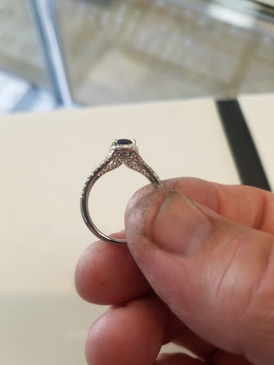 Jeweler «Marlowe Credit Jewelers», reviews and photos, 16055 Cross Bay Blvd, Jamaica, NY 11414, USA