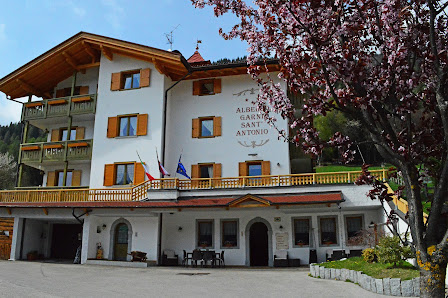 Hotel Garnì Sant'Antonio - con Spa Viale Dolomiti di Brenta, 59, 38086 Sant'Antonio di Mavignola TN, Italia