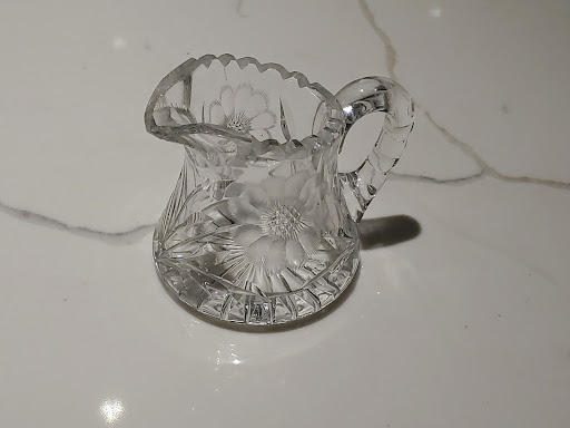 Thrift Store «World Treasures Thrift Shop», reviews and photos, 301 N Walnut St, Hagerstown, MD 21740, USA