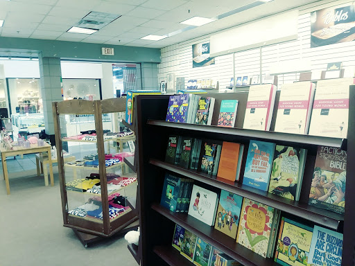 Shopping Mall «Rolling Oaks Mall», reviews and photos, 6909 N Loop 1604 E, San Antonio, TX 78247, USA