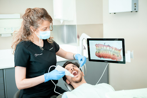 BARROSO CLÍNICA DENTAL en Girona, Girona