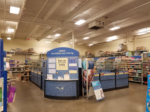 Pet Supply Store «PetSmart», reviews and photos, 3220 W Shaw Ave, Fresno, CA 93711, USA