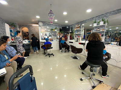 Anita coiffure 温州美发 理发店 à Paris