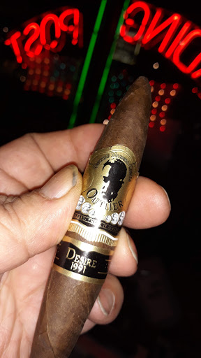 Tobacco Shop «Trading Post Tobacco & Cigars», reviews and photos, 5510 W Devon Ave, Chicago, IL 60646, USA