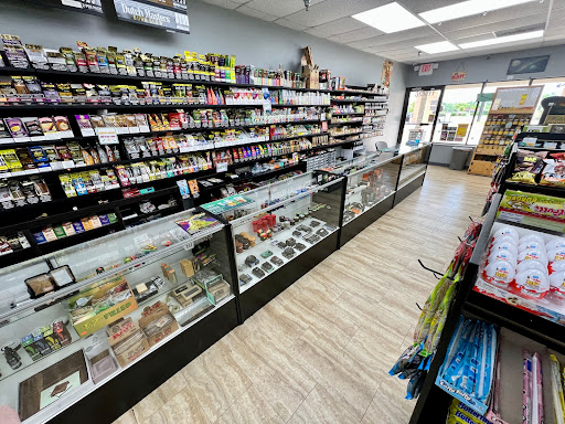 Tobacco Shop «Smoke Hut Smoke Shop», reviews and photos, 11902 Blue Ridge Boulevard g, Grandview, MO 64030, USA