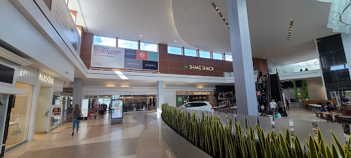 Shopping Mall «The Fashion Mall at Keystone», reviews and photos, 8702 Keystone Crossing, Indianapolis, IN 46240, USA