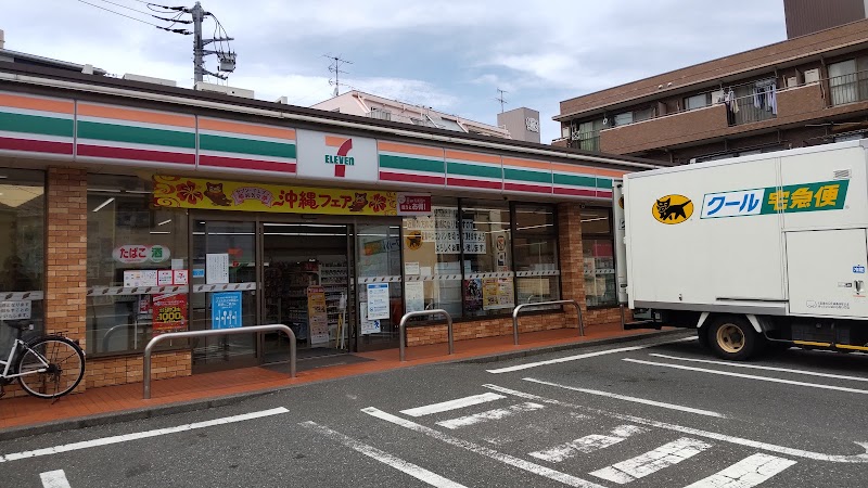 セブン-イレブン 横浜狩場町店
