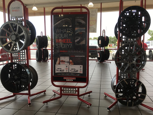 Tire Shop «Discount Tire Store - Las Vegas, NV», reviews and photos, 4431 N Rancho Dr, Las Vegas, NV 89130, USA