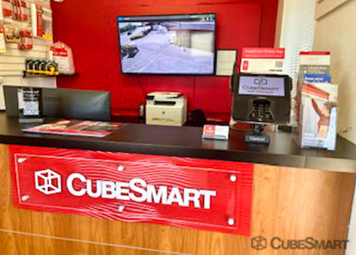 Self-Storage Facility «CubeSmart Self Storage», reviews and photos, 900 Orlando Ave, Roseville, CA 95661, USA