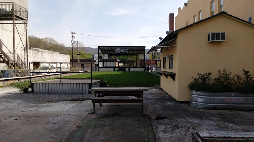 Coffee Shop «Shades Café & Steakhouse», reviews and photos, 2119 W Cumberland Ave, Middlesboro, KY 40965, USA