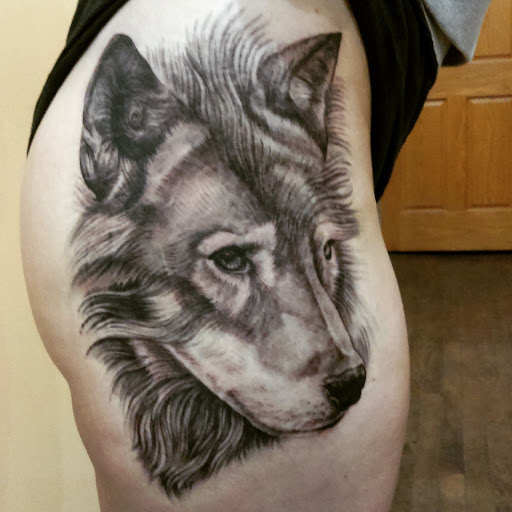 Tattoo Shop «Ink & Iron Custom Tattoo Studio», reviews and photos, 3700 N Cicero Ave, Chicago, IL 60641, USA