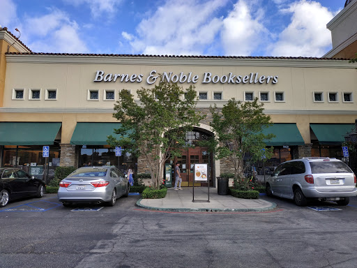 Barnes & Noble image