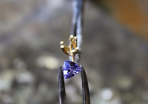 Jewelry Repair Service «M.E. Jewelry», reviews and photos, 607 SE Everett Mall Way, Everett, WA 98208, USA