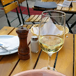 Photo n°1 de l'avis de emkin.) fait le 26/06/2021 à 23:35 sur le  Vino e libri à Berlin