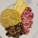 Photo n°5 de l'avis de Alessandro.a fait le 17/06/2021 à 19:47 sur le  Rifugio Branchetto à Bosco Chiesanuova