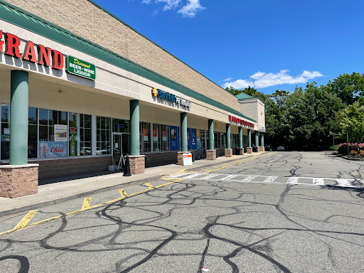 Grocery Store «Stop & Shop», reviews and photos, 625 Paterson Ave, Carlstadt, NJ 07072, USA