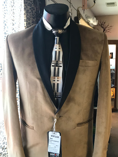 Shopping Mall «Mid City Mall», reviews and photos, 1250 Bardstown Rd #5, Louisville, KY 40204, USA