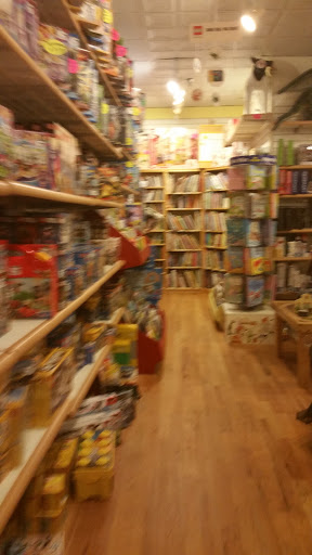 Toy Store «Crackerjacks Toys and Childrens Books», reviews and photos, 7 S Washington St, Easton, MD 21601, USA