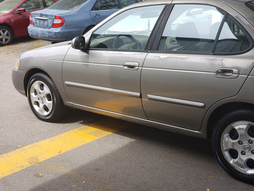 Auto Body Shop «Econo Auto Painting & Body Wrk», reviews and photos, 7020 N Dale Mabry Hwy, Tampa, FL 33614, USA