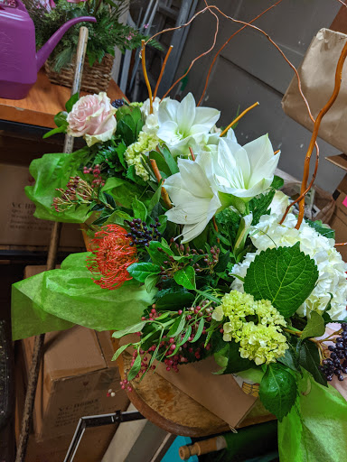 Florist «Buss Flower Shop», reviews and photos, 322 N Milwaukee Ave, Libertyville, IL 60048, USA