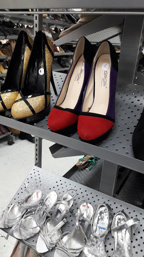 Thrift Store «Goodwill», reviews and photos, 4126 Manzanita Ave, Carmichael, CA 95608, USA