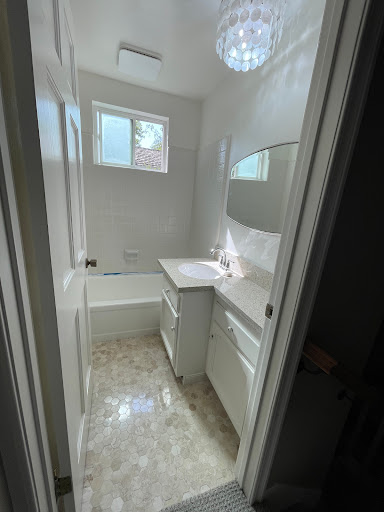 Fregeau Remodeling & Tile image