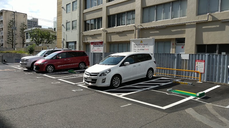 リパーク 新宿北郵便局駐車場