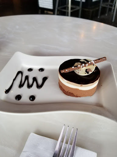 Chocolate Shop «Le Chocoholique», reviews and photos, 601 N High St, Columbus, OH 43215, USA