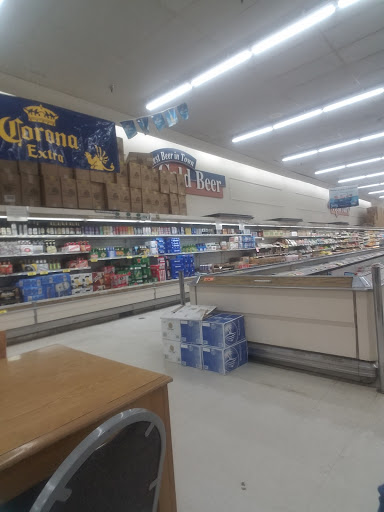 Supermarket «Food World», reviews and photos, 401 E Lakewood Ave, Durham, NC 27707, USA