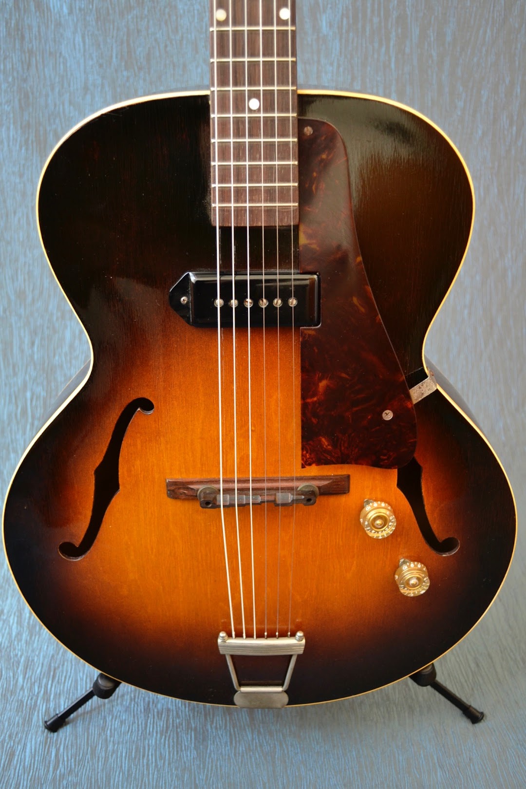 Authentic Guitars Inc.