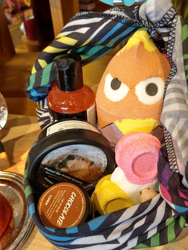 Cosmetics Store «Lush Cosmetics», reviews and photos, 3915 W 50th St, Edina, MN 55424, USA