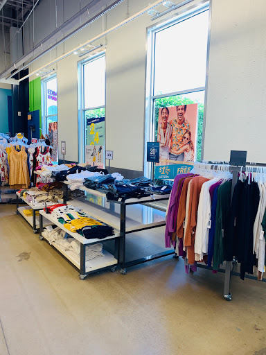 Clothing Store «Old Navy», reviews and photos, 3020 Brandywine Pkwy, Wilmington, DE 19803, USA