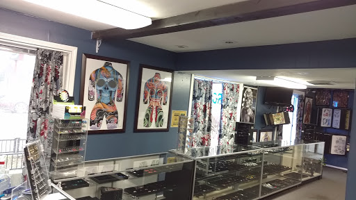 Tattoo Shop «Blue Magic Tattoo», reviews and photos, 366 W Virginia St, Crystal Lake, IL 60014, USA