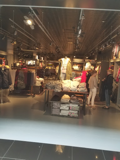 Clothing Store «Hollister Co.», reviews and photos, 4502 S Steele St #347, Tacoma, WA 98409, USA