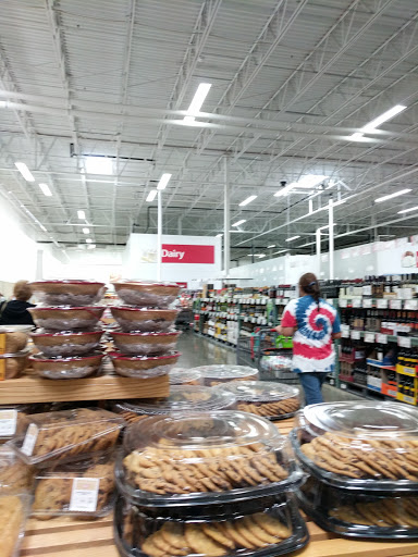 Shopping Mall «Southland Shopping Center», reviews and photos, 6944 W 130th St, Middleburg Heights, OH 44130, USA