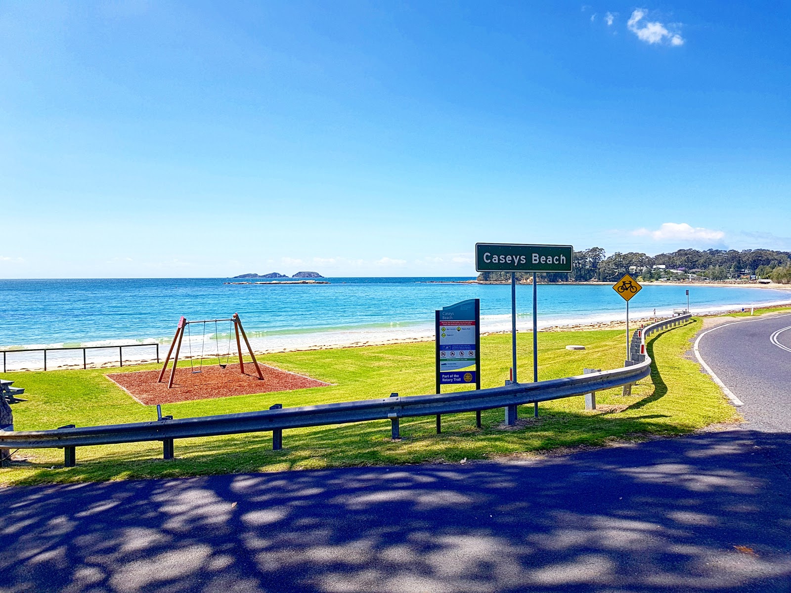 Caseys Beach photo #8