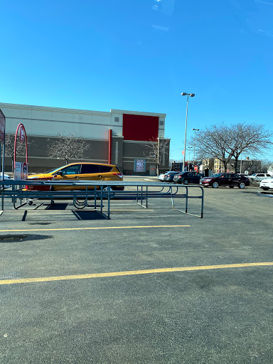 Shopping Mall «Addison Mall», reviews and photos, 2970 W Addison St, Chicago, IL 60618, USA