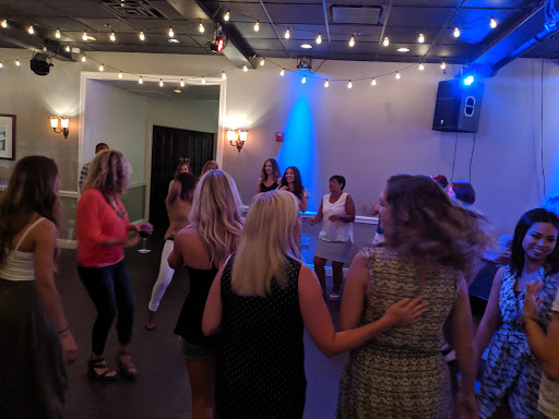 Live Music Venue «Vosh», reviews and photos, 1414 Riverside Dr, Lakewood, OH 44107, USA