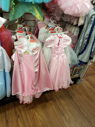 Distribution Service «Sullivan Toys & Art Supplies», reviews and photos, 4200 Wisconsin Ave NW, Washington, DC 20016, USA